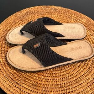 Skechers Women's Black and Tan Slide Sandals